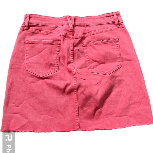 Cranberry Pink Vineyard Vines Denim Skirt | Size 8 - Picture 3 of 9